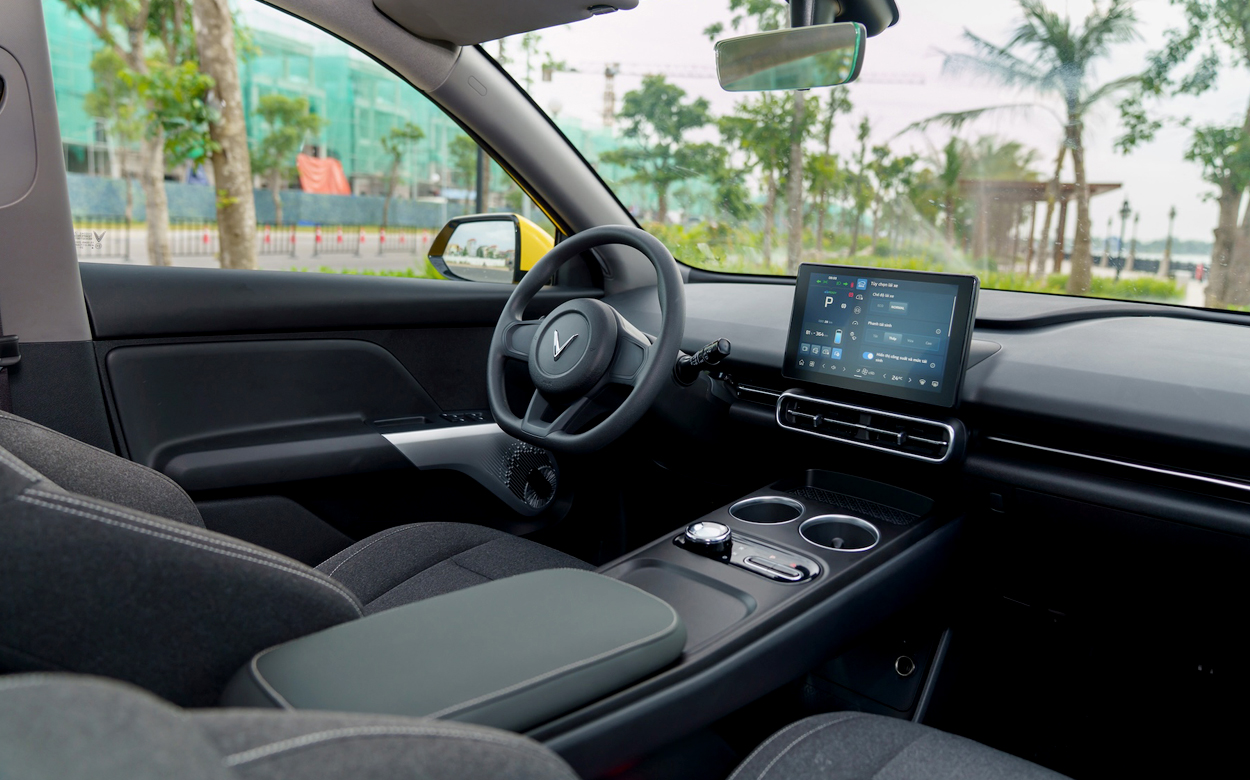 nội thất vinfast limo green