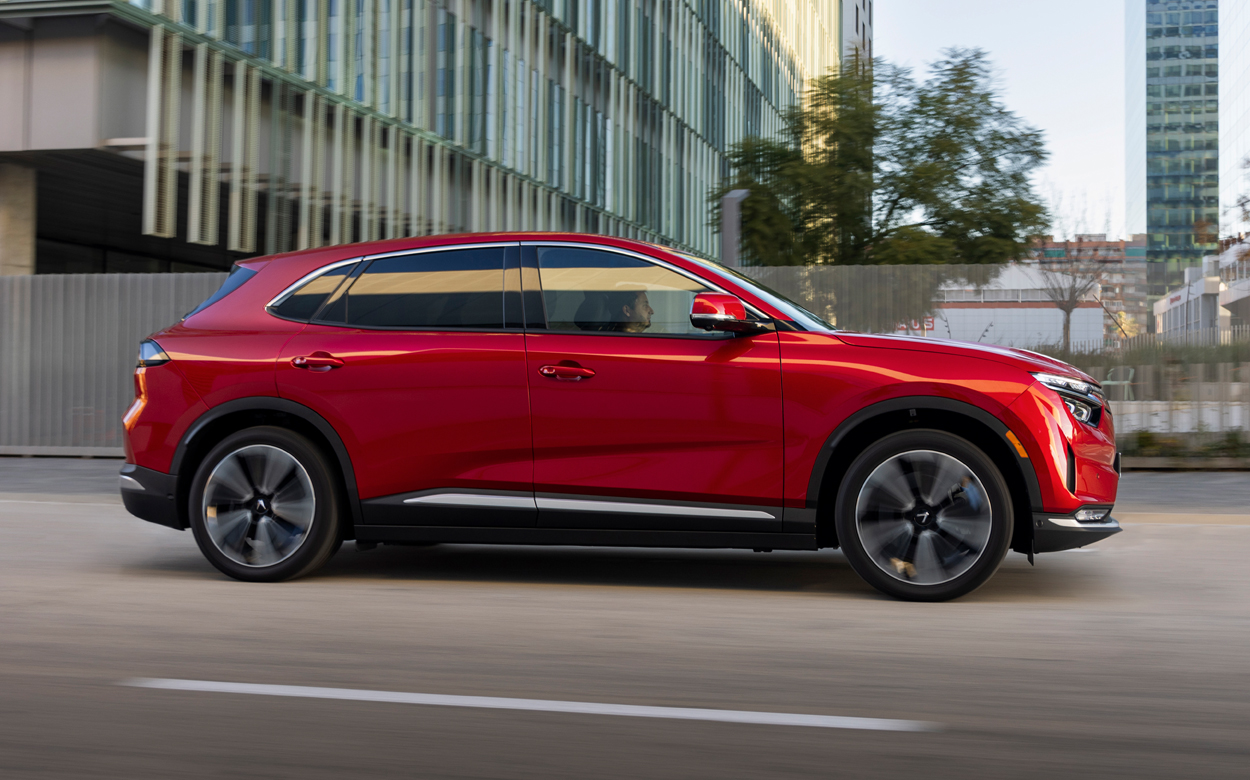 mua vinfast vf8 trả góp