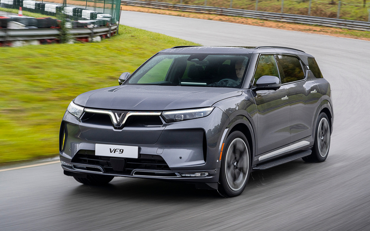 mua vinfast vf9 trả góp