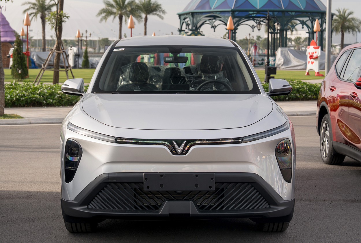 vinfast limo green trả góp giá rẻ