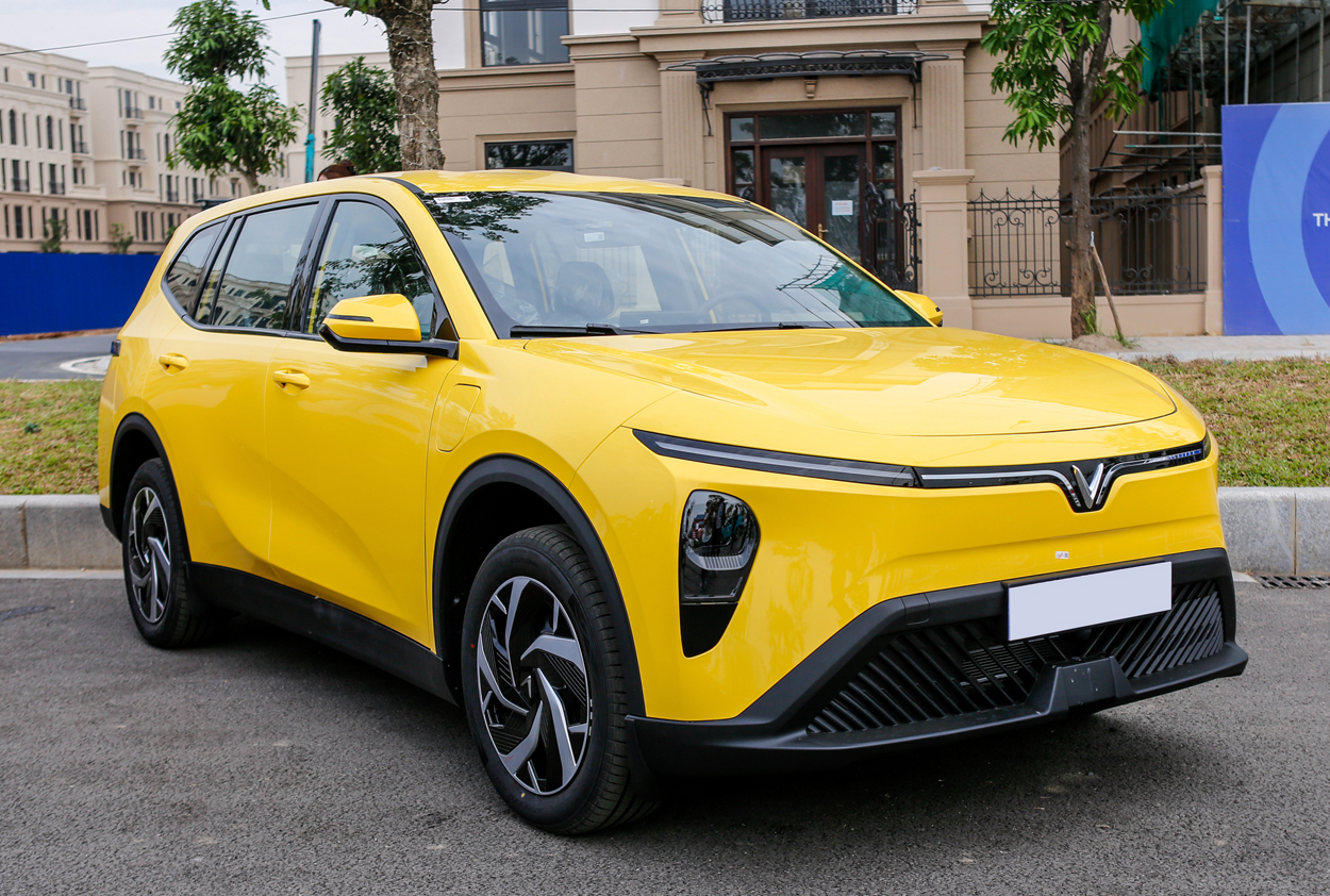 vinfast limo green trả góp giá rẻ