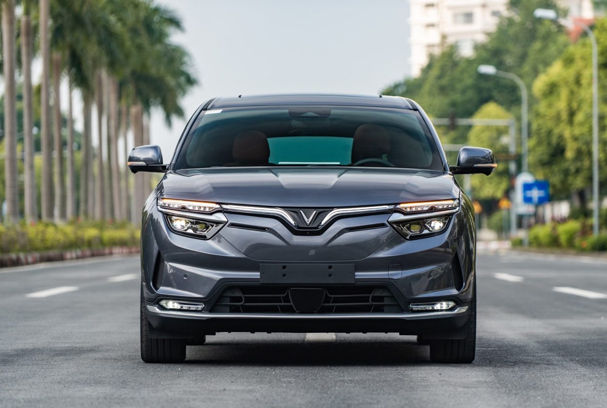 vinfast vf8 giá rẻ