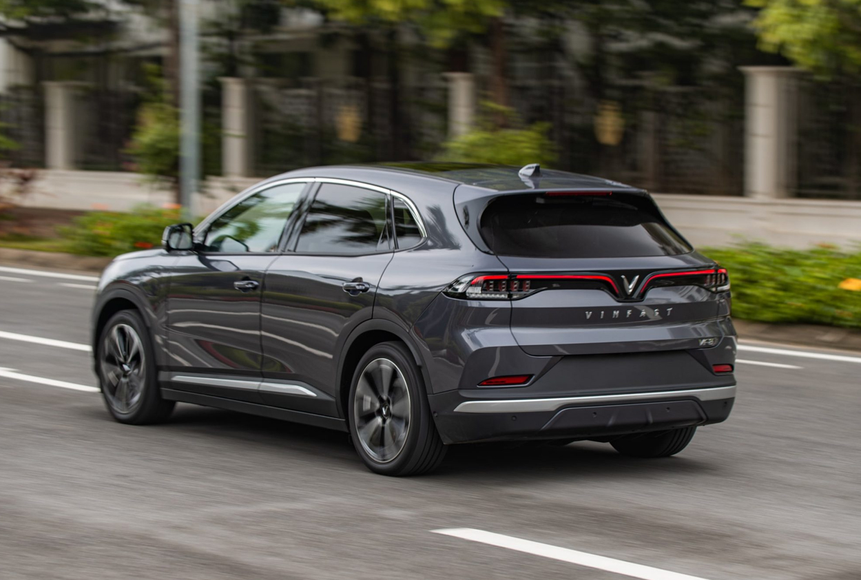 vinfast vf8 giá rẻ