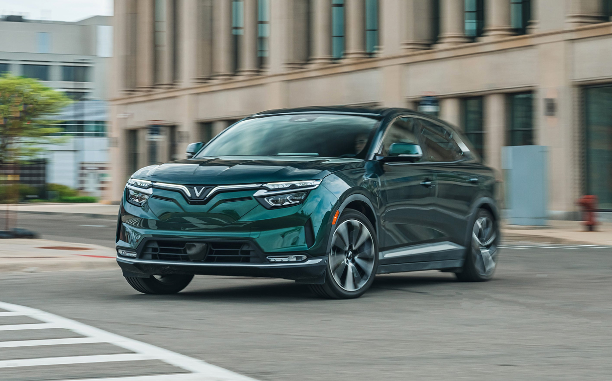 vinfast vf8 giá rẻ hà nội