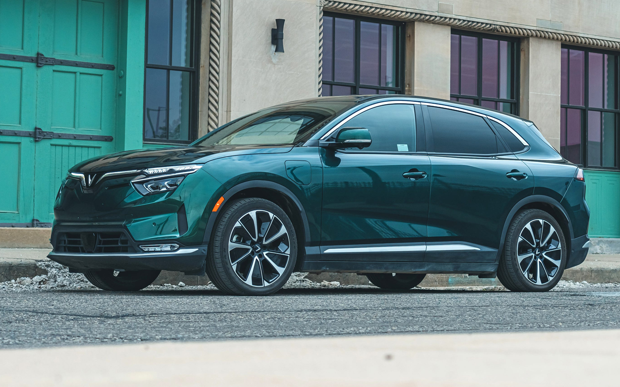 vinfast vf8 giá rẻ hà nội