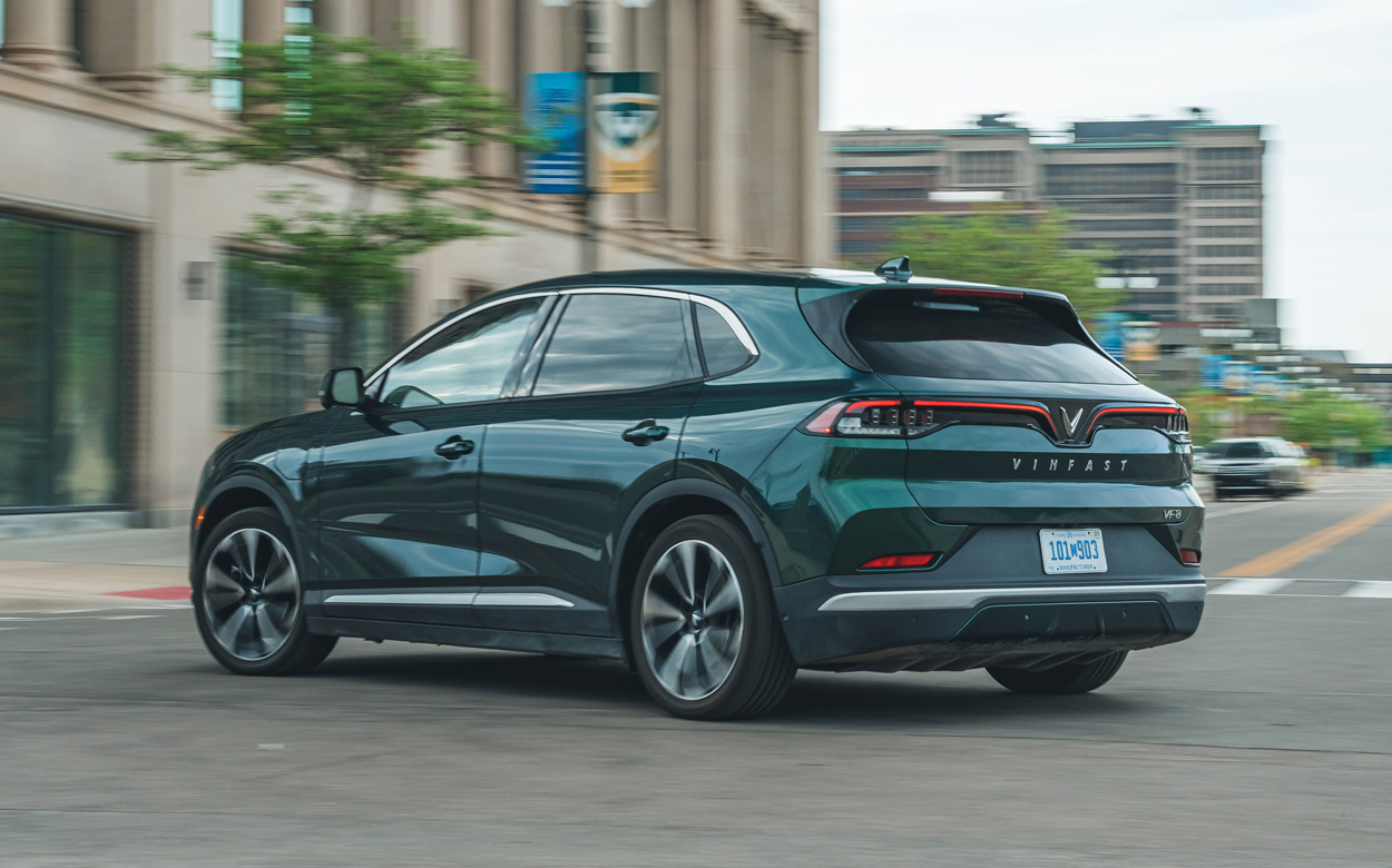 vinfast vf8 giá rẻ hà nội